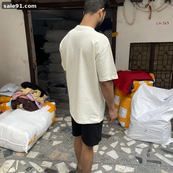 Oversize 240gsm - Lifestyle Shot - Blank Oversized Tees Wholesale Sale91